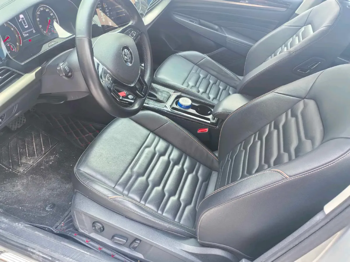 2020 Volkswagen Passat 2.0T 186HP L4 7DCT,autocango,china used car exporter,china ev exporter,chinese used car exporter,chinese used ev exporter