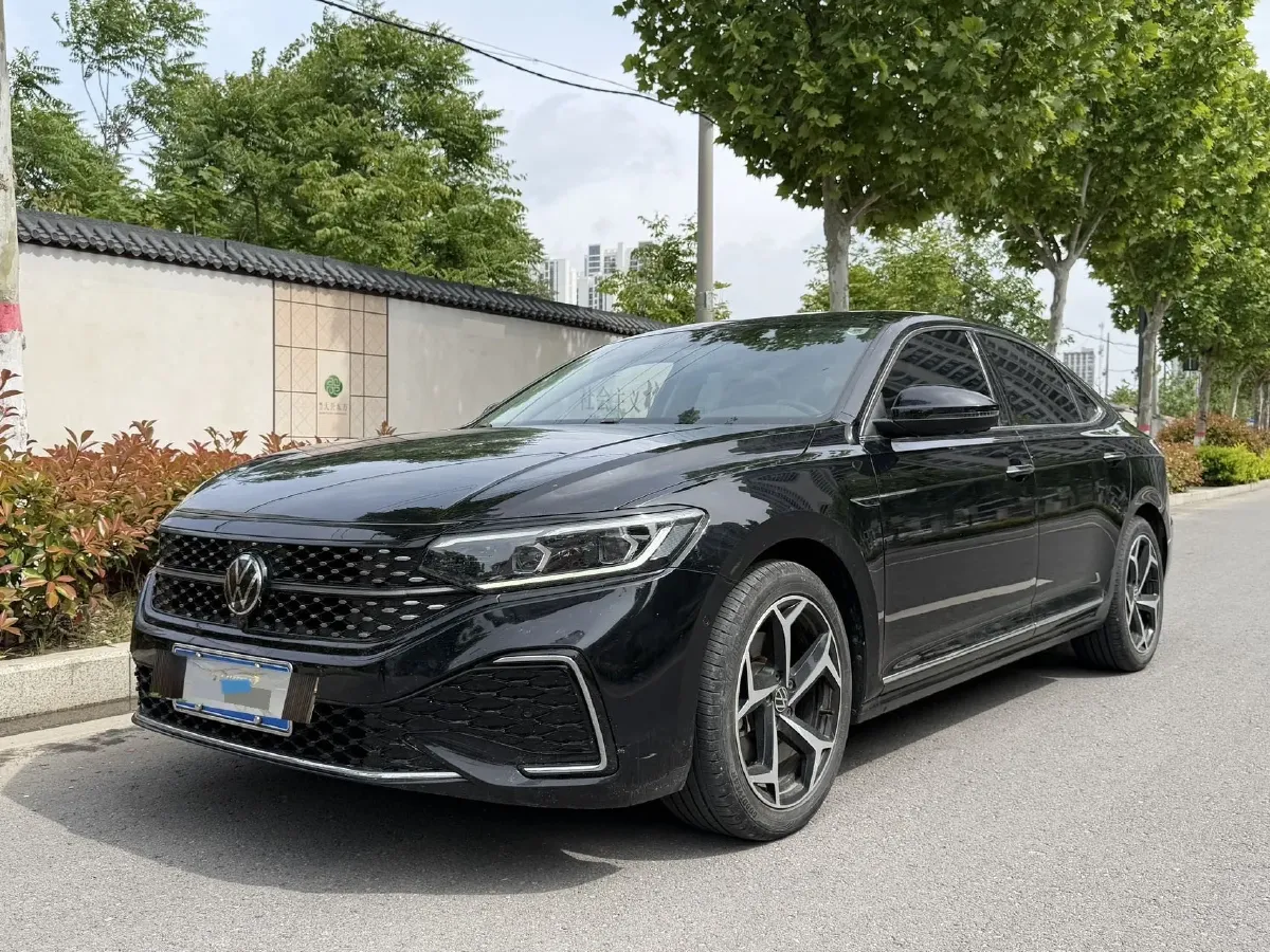 2023 Volkswagen Passat 2.0T 186HP L4 7DCT,autocango,china used car exporter,china ev exporter,chinese used car exporter,chinese used ev exporter
