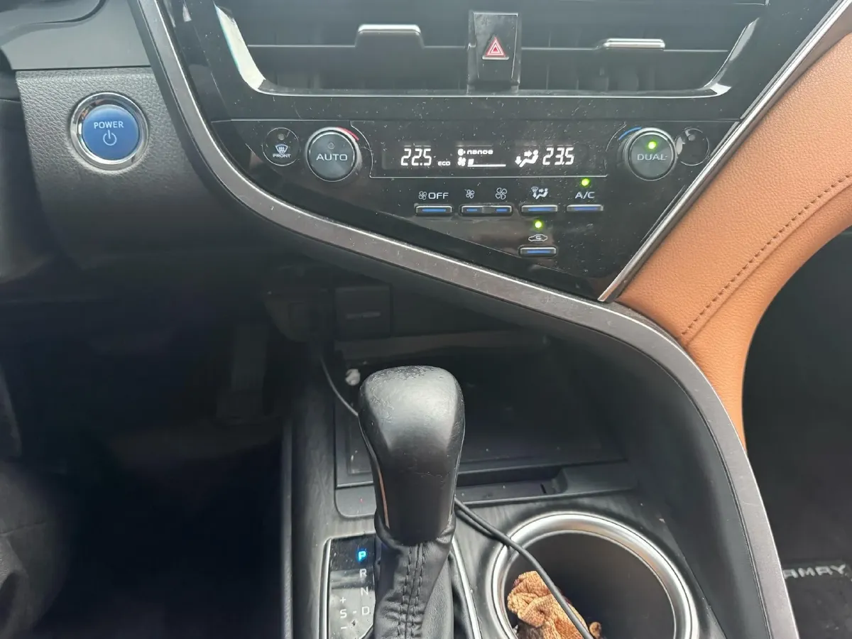 2021 Toyota Camry 2.5L 178HP L4 E-CVT Hybrid,autocango,china used car exporter,china ev exporter,chinese used car exporter,chinese used ev exporter