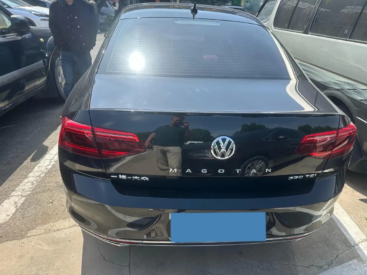 2020 Volkswagen Magotan 2.0T 186HP L4 7DCT,autocango,china used car exporter,china ev exporter,chinese used car exporter,chinese used ev exporter