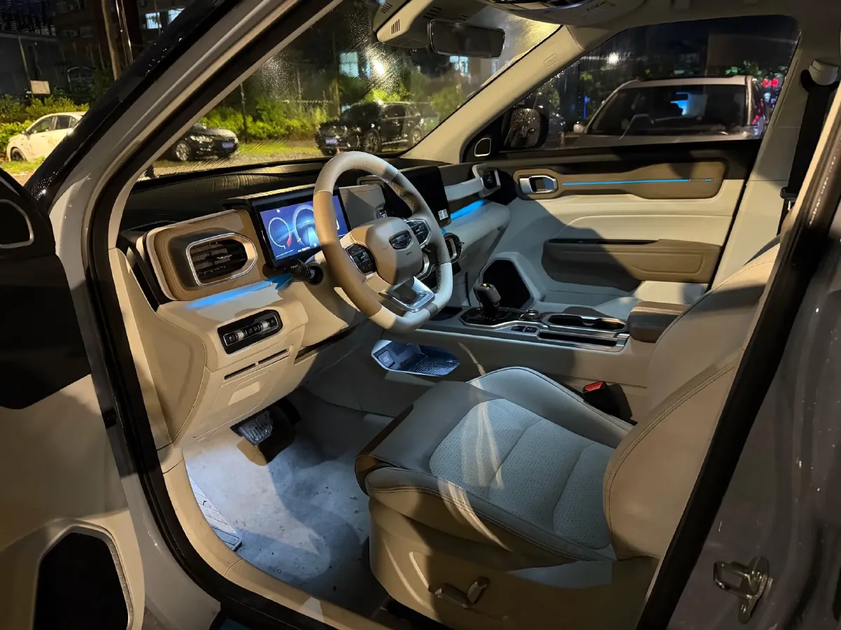 2020 Geely ICON 1.5T 177HP L3 7DCT,autocango,china used car exporter,china ev exporter,chinese used car exporter,chinese used ev exporter