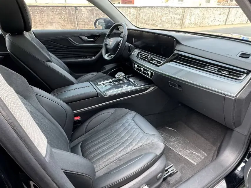 2023 HongQi HS5 2.0T 252HP L4 8AT,autocango,china used car exporter,china ev exporter,chinese used car exporter,chinese used ev exporter