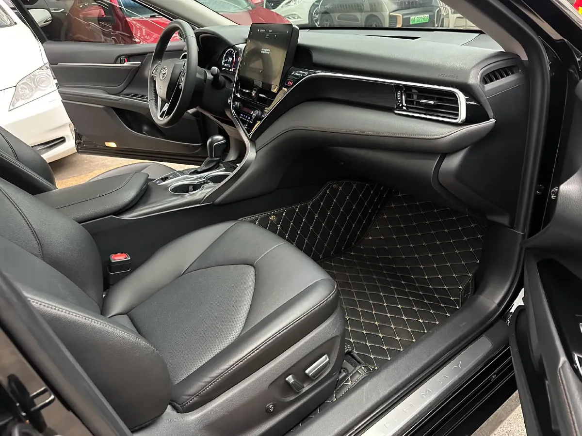 2021 Toyota Camry 2.5L 209HP L4 8AT,autocango,china used car exporter,china ev exporter,chinese used car exporter,chinese used ev exporter