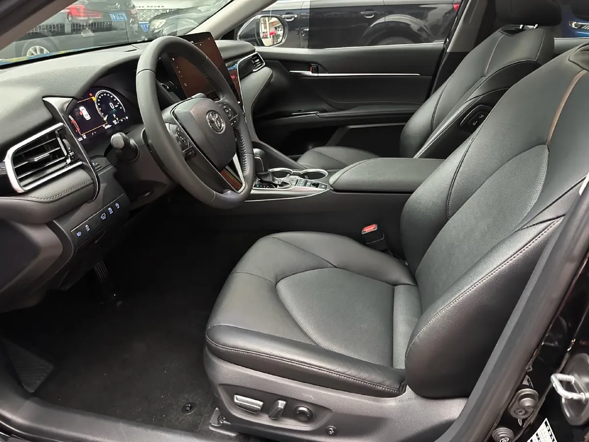 2021 Toyota Camry 2.5L 209HP L4 8AT,autocango,china used car exporter,china ev exporter,chinese used car exporter,chinese used ev exporter