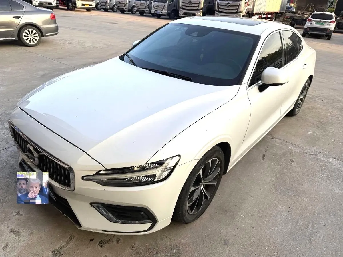 2021 Volvo S60 2.0T 190HP L4 8AT,autocango,china used car exporter,china ev exporter,chinese used car exporter,chinese used ev exporter
