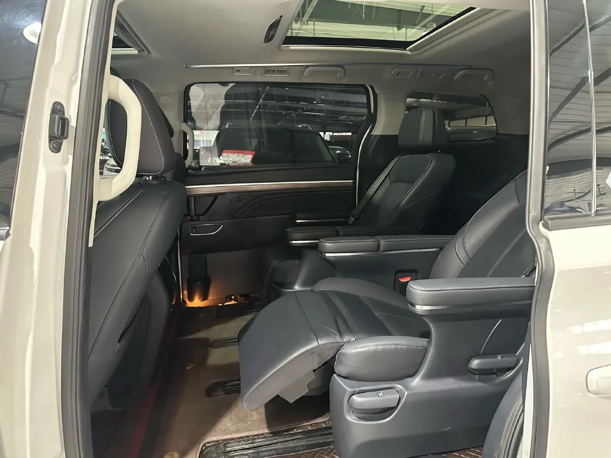 2023 GAC Trumpchi M8 2.0T 252HP L4 8AT,autocango,china used car exporter,china ev exporter,chinese used car exporter,chinese used ev exporter