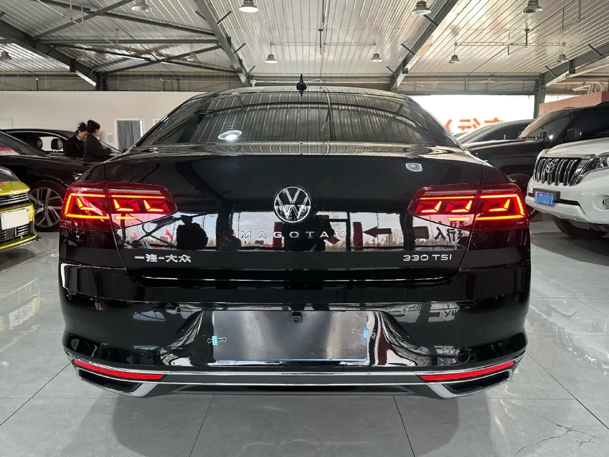 2025 Volkswagen Magotan 2.0T 186HP L4 7DCT,autocango,china used car exporter,china ev exporter,chinese used car exporter,chinese used ev exporter