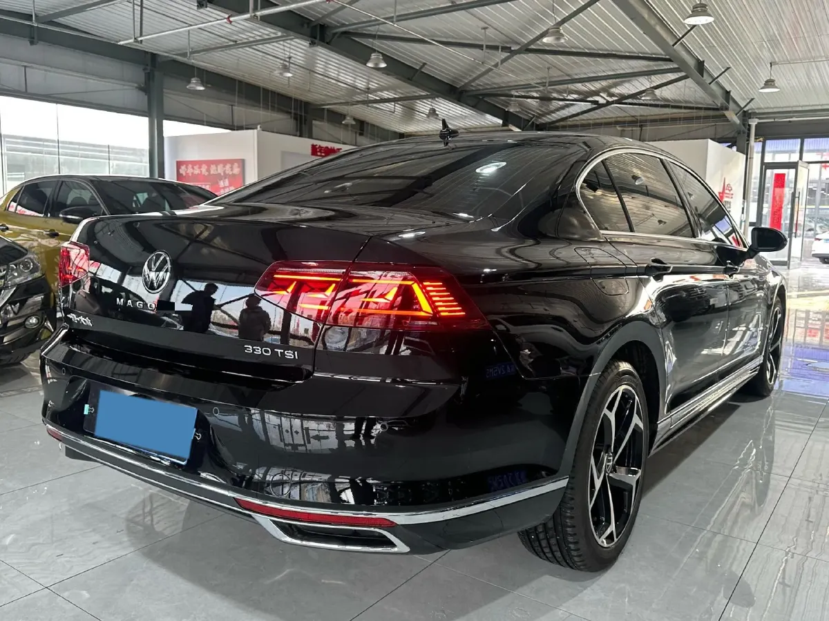 2025 Volkswagen Magotan 2.0T 186HP L4 7DCT,autocango,china used car exporter,china ev exporter,chinese used car exporter,chinese used ev exporter