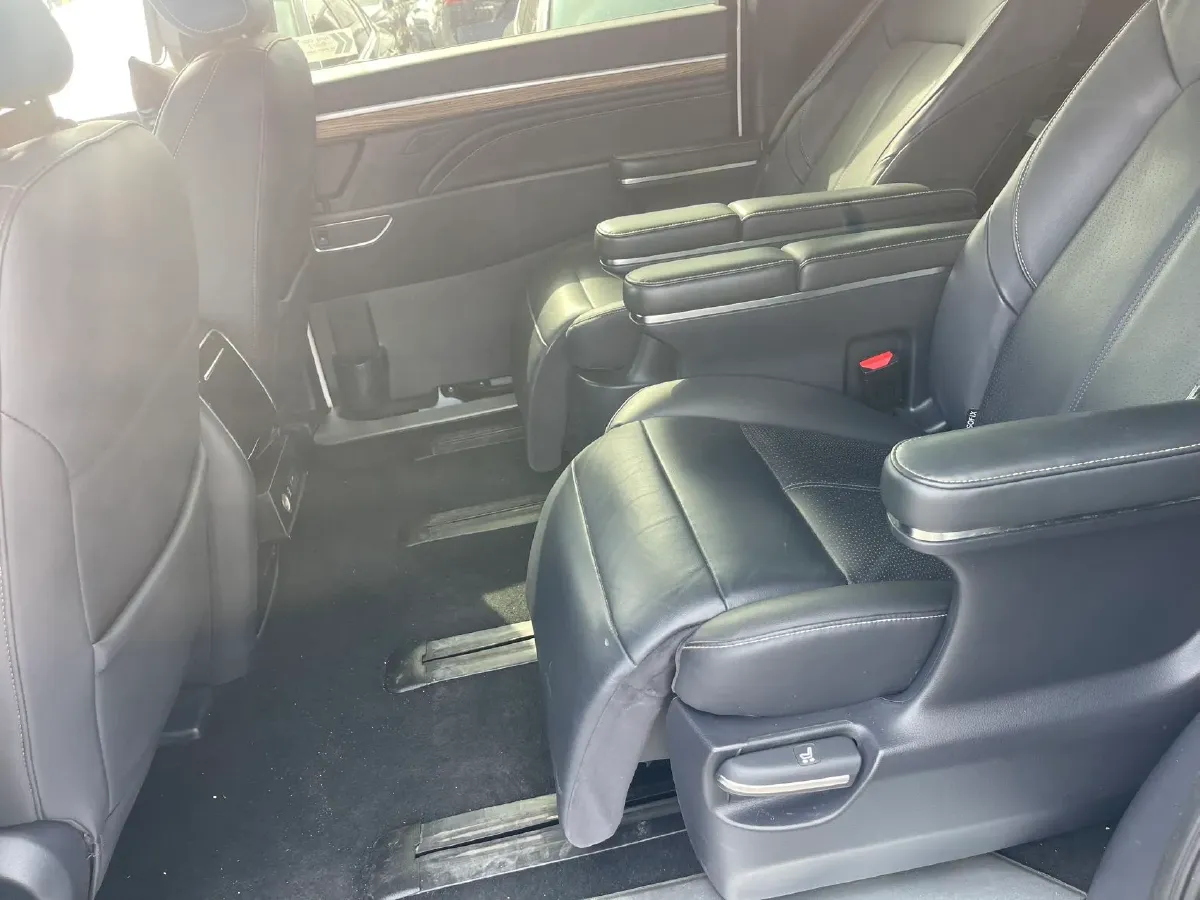 2021 GAC Trumpchi M8 2.0T 252HP L4 8AT,autocango,china used car exporter,china ev exporter,chinese used car exporter,chinese used ev exporter