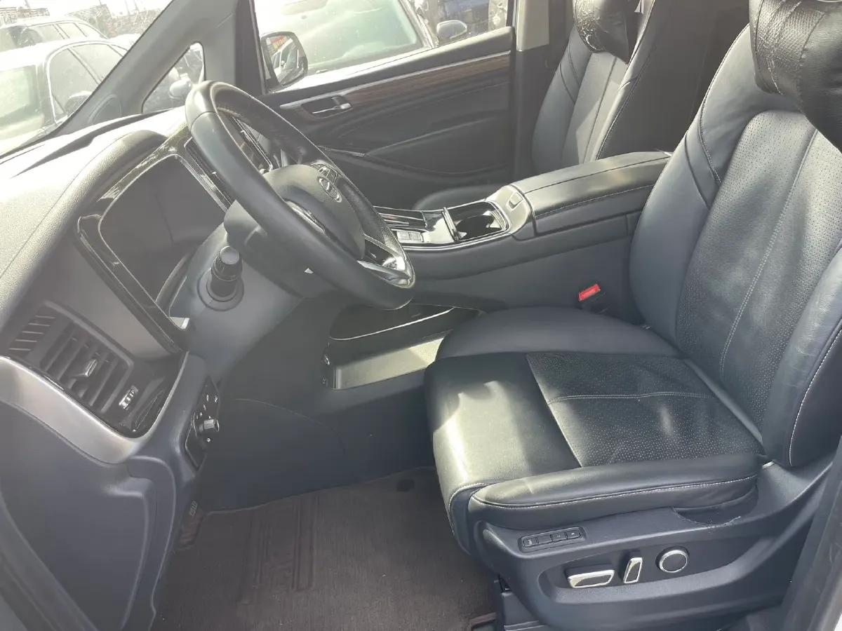 2021 GAC Trumpchi M8 2.0T 252HP L4 8AT,autocango,china used car exporter,china ev exporter,chinese used car exporter,chinese used ev exporter