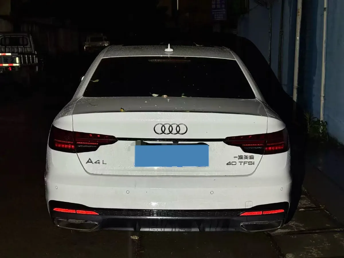 2023 Audi A4L 2.0T 190HP L4 7DCT,autocango,china used car exporter,china ev exporter,chinese used car exporter,chinese used ev exporter