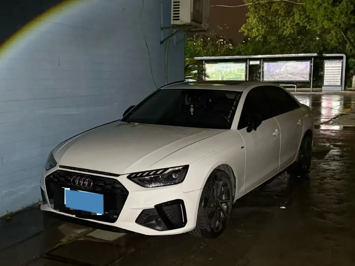 2023 Audi A4L 2.0T 190HP L4 7DCT,autocango,china used car exporter,china ev exporter,chinese used car exporter,chinese used ev exporter