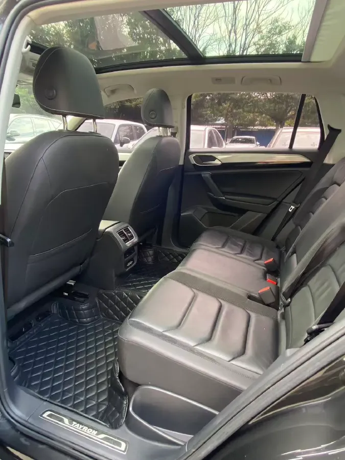 2019 Jeep Cherokee 2.0T 234HP L4 9AT,autocango,china used car exporter,china ev exporter,chinese used car exporter,chinese used ev exporter