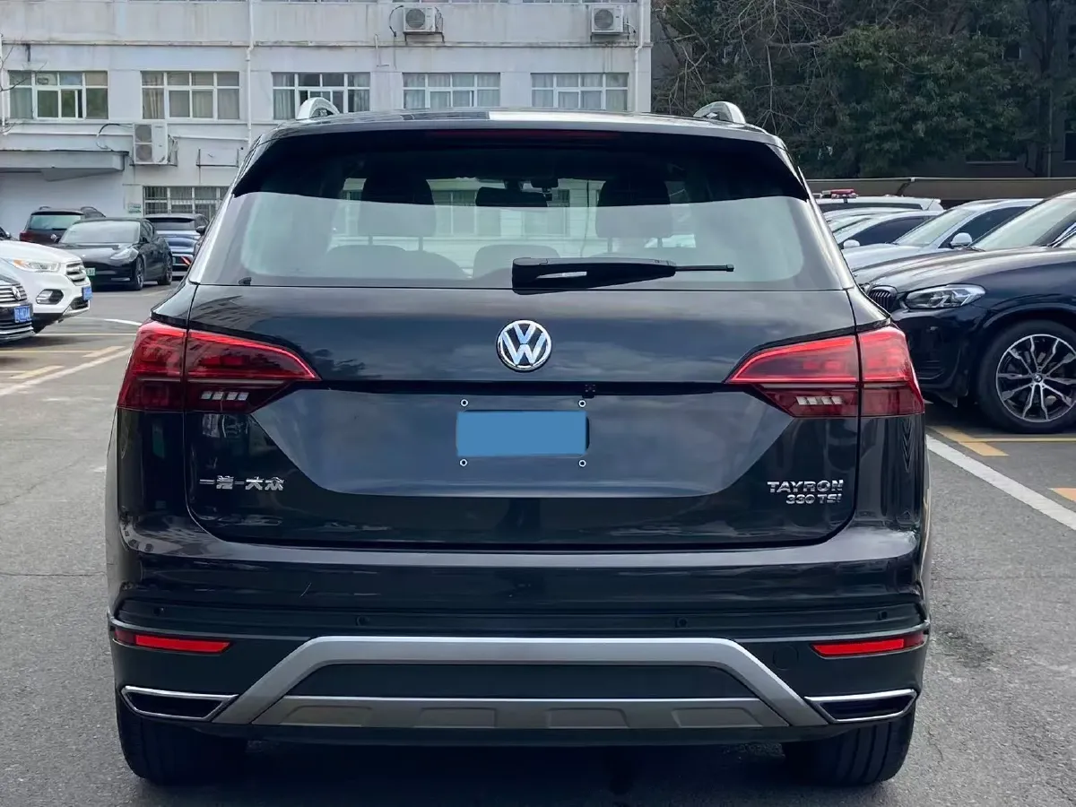 2019 Jeep Cherokee 2.0T 234HP L4 9AT,autocango,china used car exporter,china ev exporter,chinese used car exporter,chinese used ev exporter