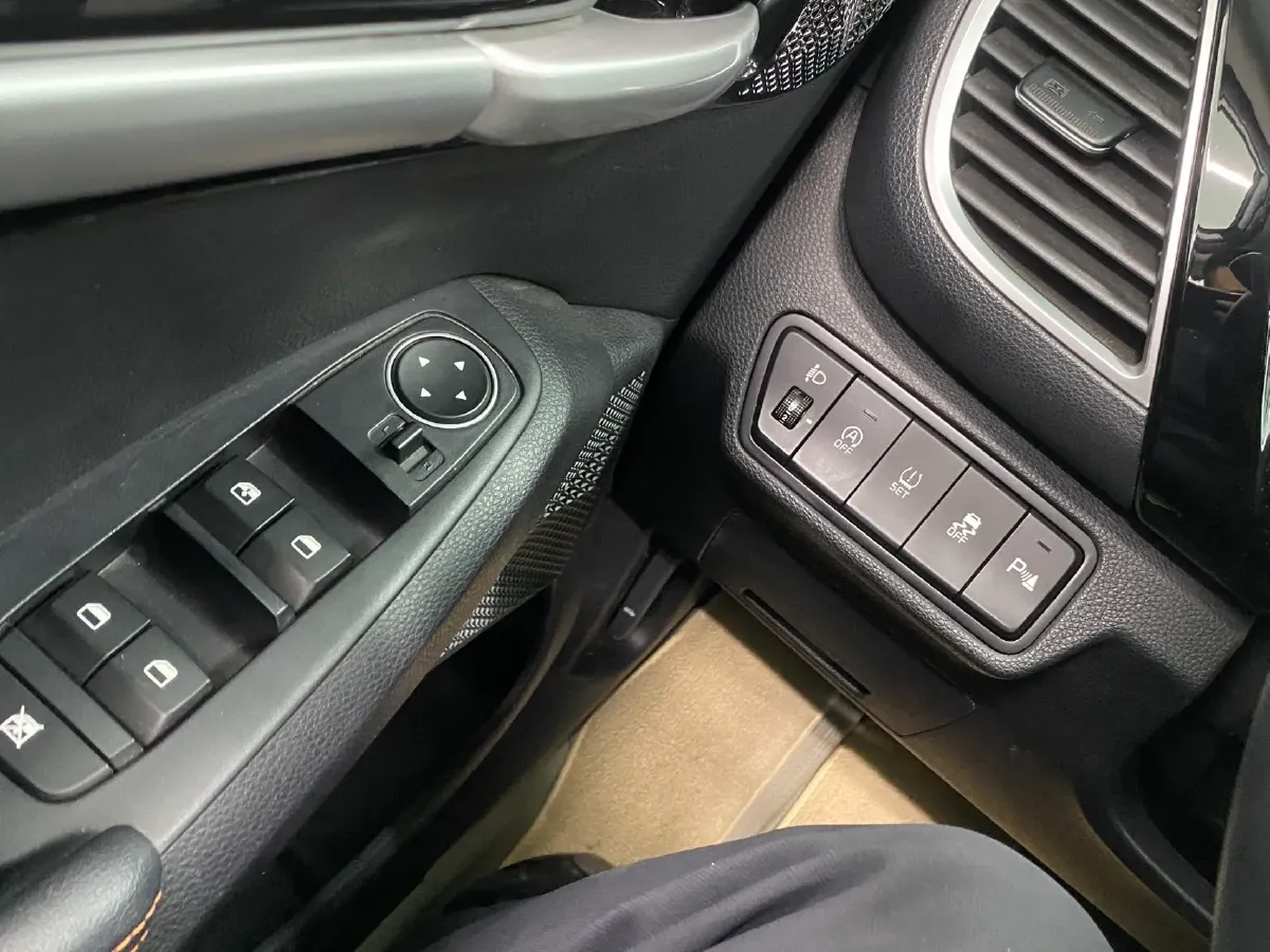 2023 Kia Seltos 1.5L 115HP L4 CVT,autocango,china used car exporter,china ev exporter,chinese used car exporter,chinese used ev exporter