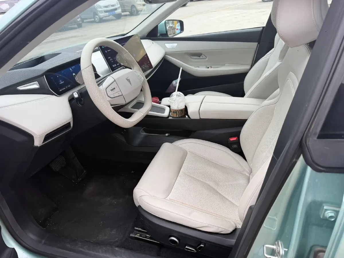 2023 MAXUS G20 2.0T 261HP L4 8AT,autocango,china used car exporter,china ev exporter,chinese used car exporter,chinese used ev exporter