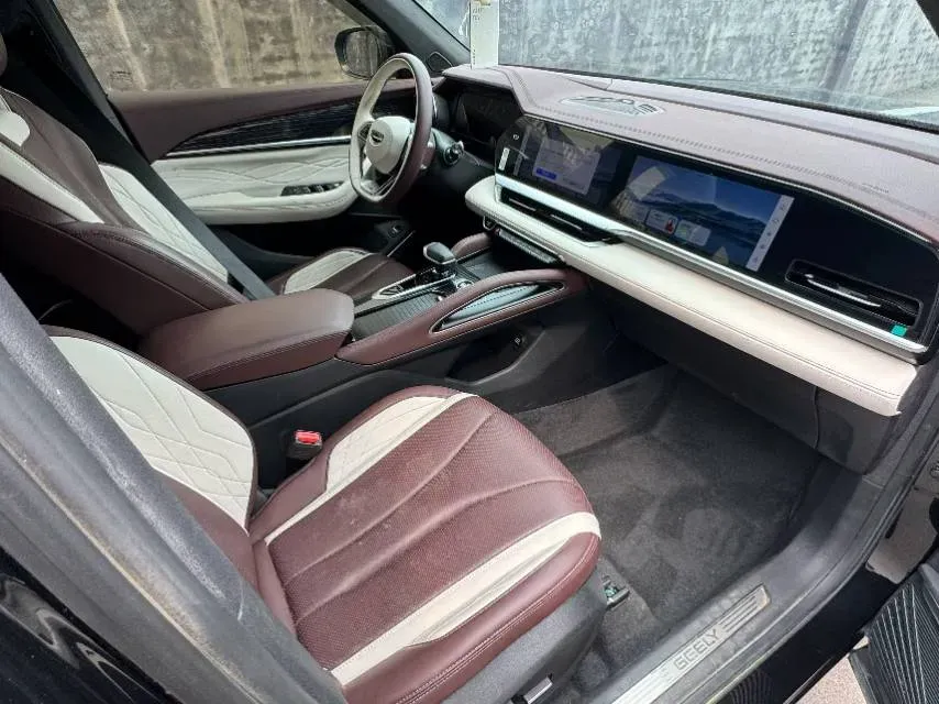 2021 Geely Monjaro 2.0T 218HP L4 7DCT,autocango,china used car exporter,china ev exporter,chinese used car exporter,chinese used ev exporter