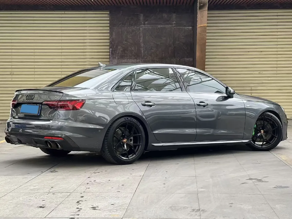 2020 Audi A4L 2.0T 190HP L4 7DCT,autocango,china used car exporter,china ev exporter,chinese used car exporter,chinese used ev exporter