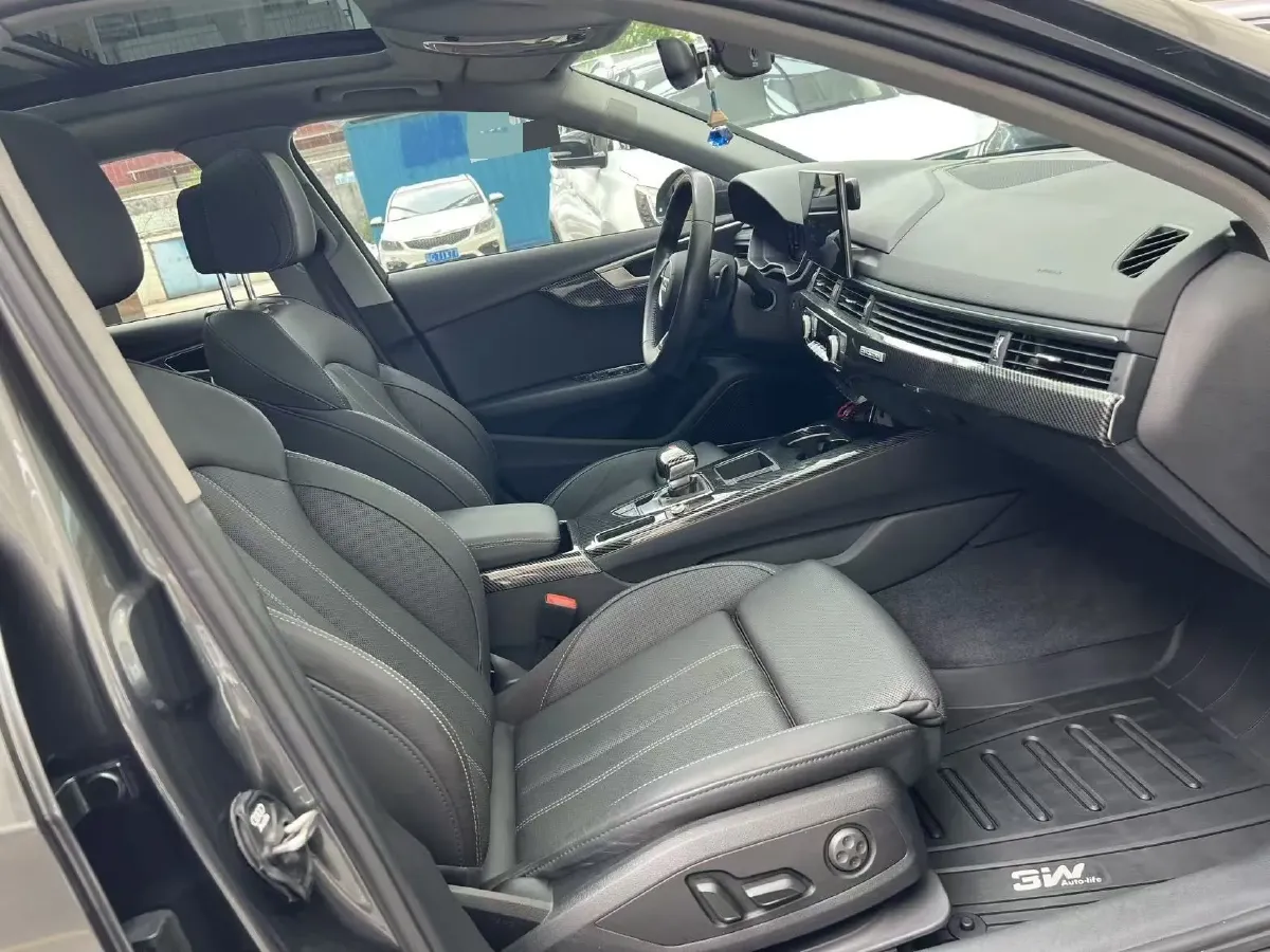 2020 Audi A4L 2.0T 190HP L4 7DCT,autocango,china used car exporter,china ev exporter,chinese used car exporter,chinese used ev exporter