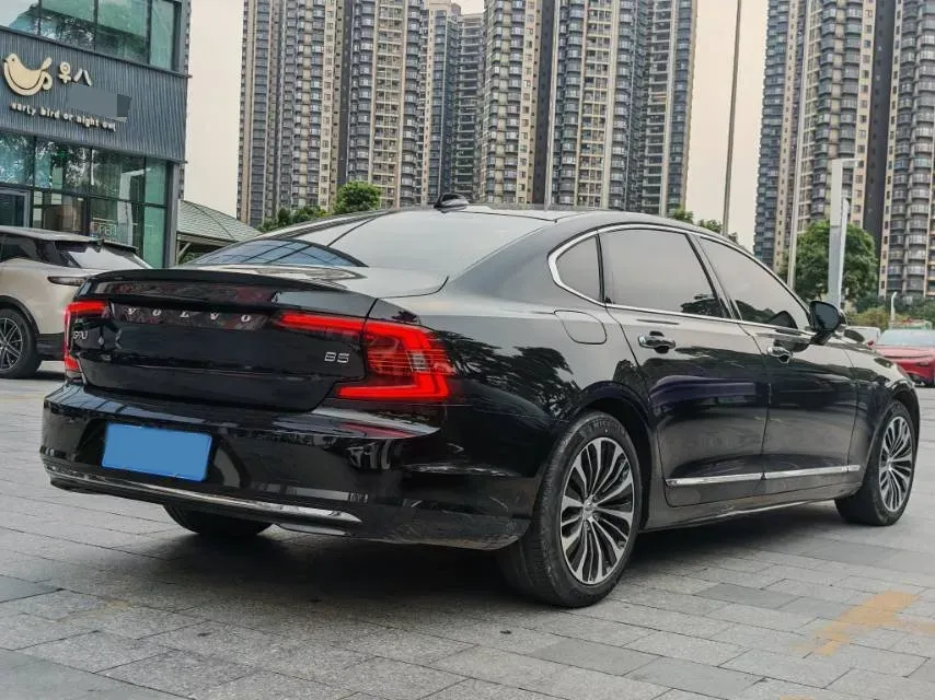 2023 Volvo S90 2.0T 250HP L4 8AT,autocango,china used car exporter,china ev exporter,chinese used car exporter,chinese used ev exporter