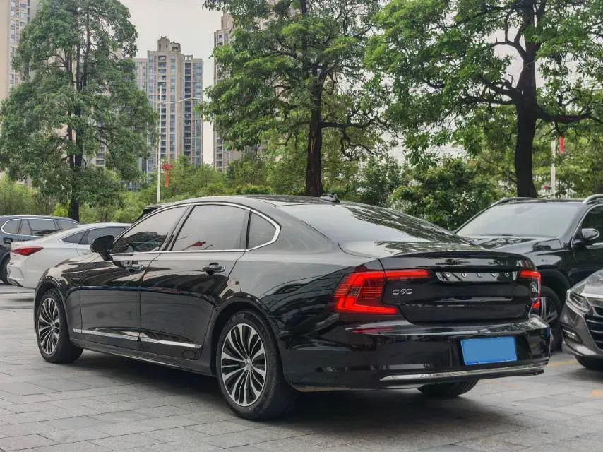 2023 Volvo S90 2.0T 250HP L4 8AT,autocango,china used car exporter,china ev exporter,chinese used car exporter,chinese used ev exporter