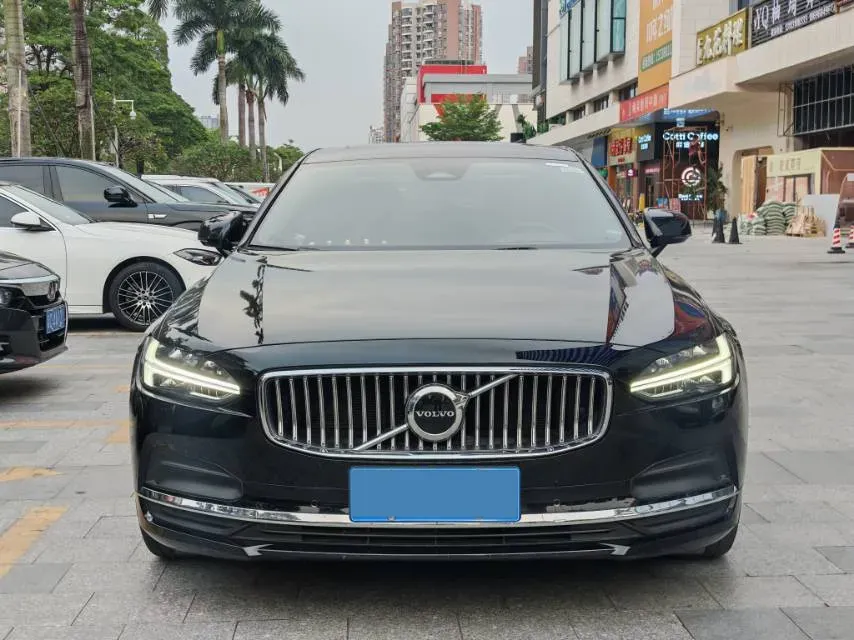 2023 Volvo S90 2.0T 250HP L4 8AT,autocango,china used car exporter,china ev exporter,chinese used car exporter,chinese used ev exporter