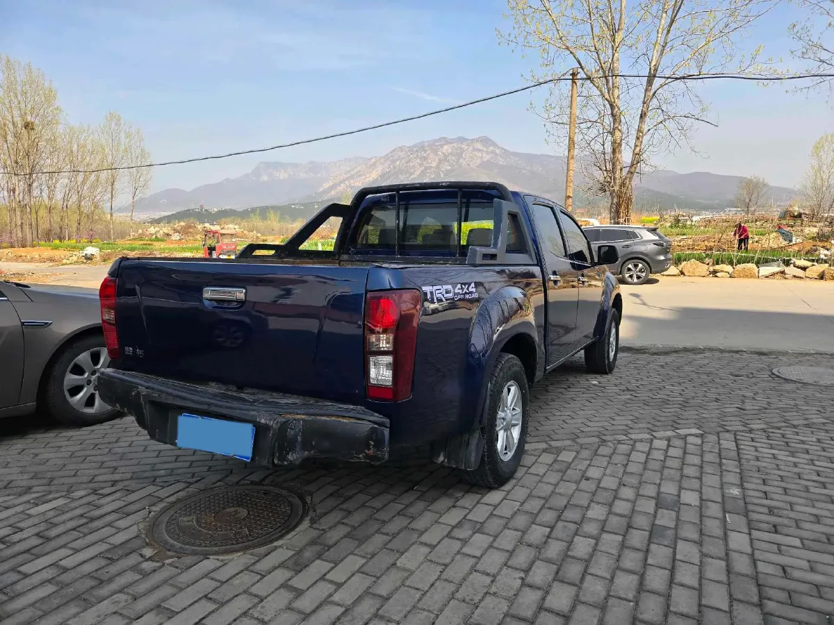 2019 Isuzu LingTuo 2.5T 129HP L4 6MT,autocango,china used car exporter,china ev exporter,chinese used car exporter,chinese used ev exporter