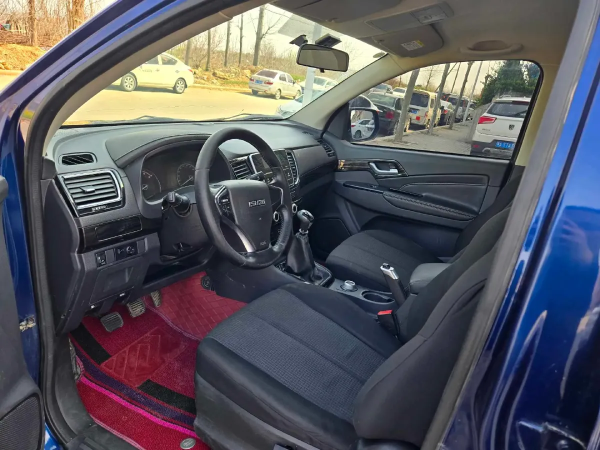 2019 Isuzu LingTuo 2.5T 129HP L4 6MT,autocango,china used car exporter,china ev exporter,chinese used car exporter,chinese used ev exporter