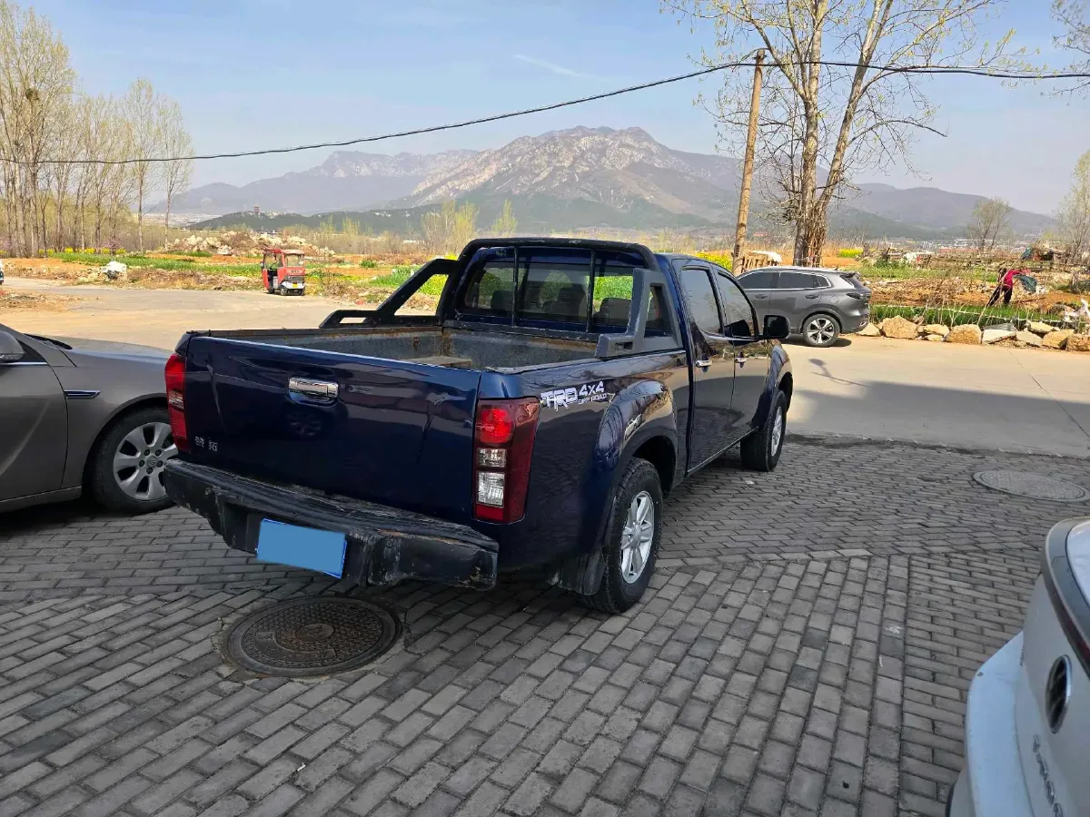 2019 Isuzu LingTuo 2.5T 129HP L4 6MT,autocango,china used car exporter,china ev exporter,chinese used car exporter,chinese used ev exporter