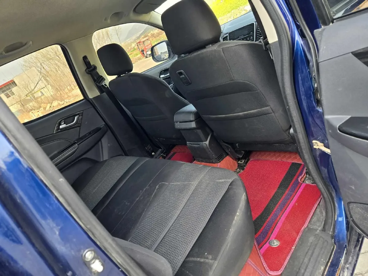 2019 Isuzu LingTuo 2.5T 129HP L4 6MT,autocango,china used car exporter,china ev exporter,chinese used car exporter,chinese used ev exporter