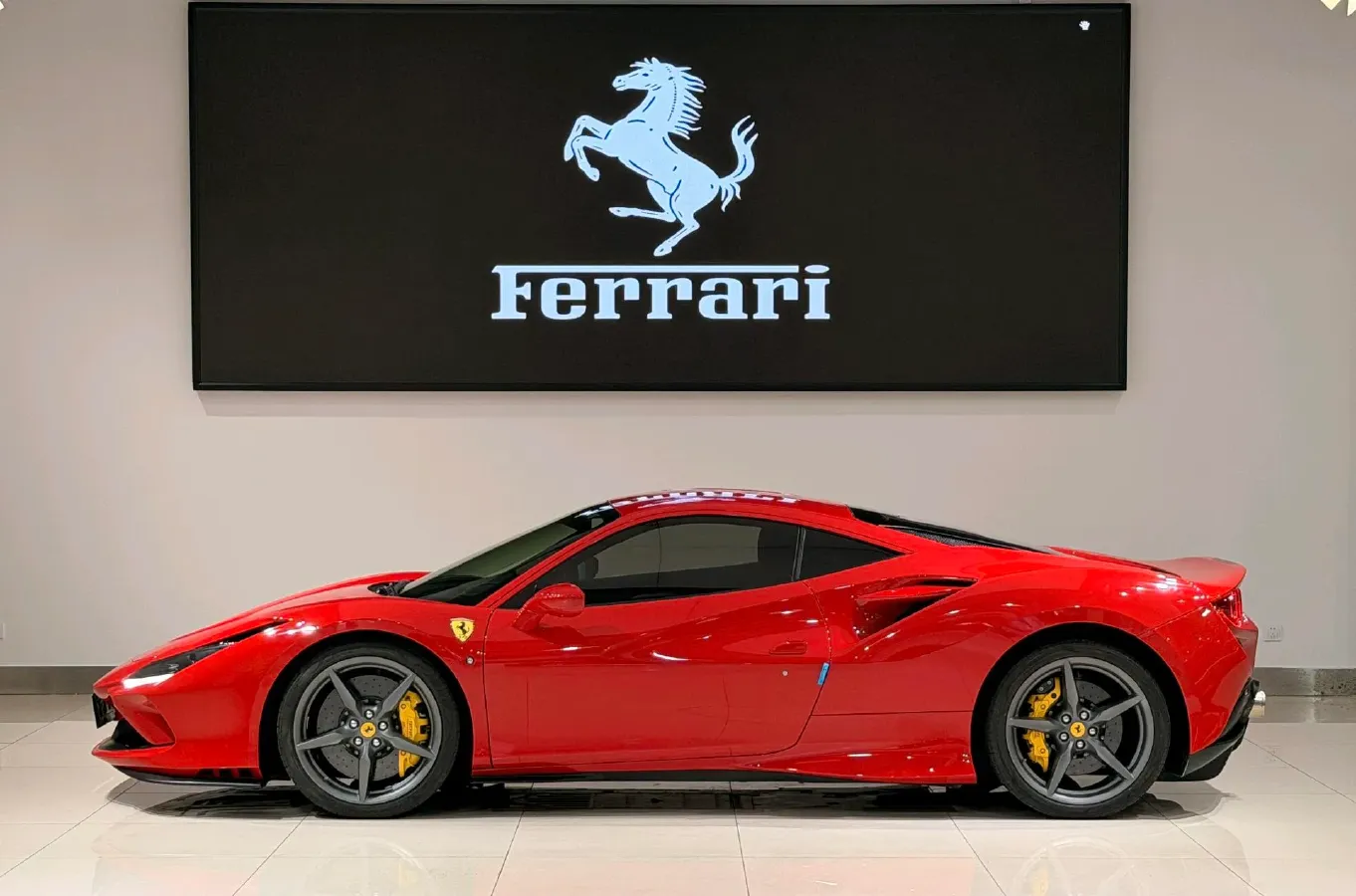 2019 Aston Martin DB11 5.2T 639HP V12 8AT,autocango,china used car exporter,china ev exporter,chinese used car exporter,chinese used ev exporter