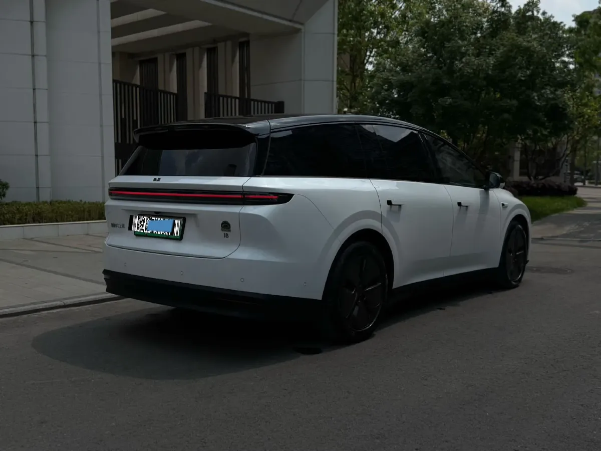 2025 Li i8 BEV,autocango,china used car exporter,china ev exporter,chinese used car exporter,chinese used ev exporter