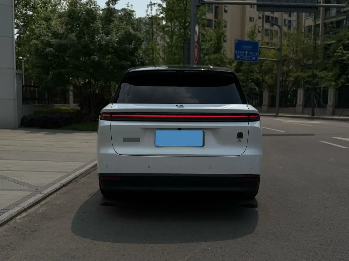 2025 Li i8 BEV,autocango,china used car exporter,china ev exporter,chinese used car exporter,chinese used ev exporter