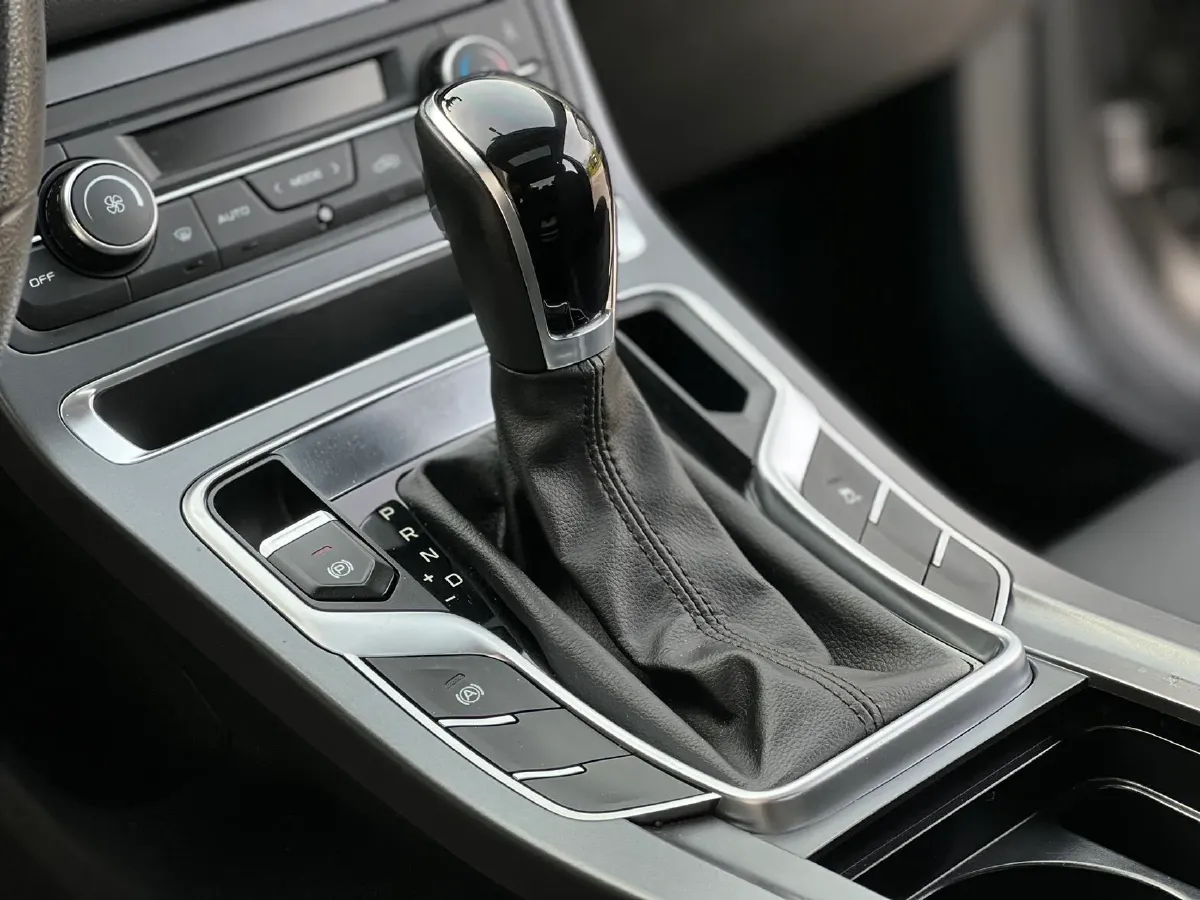 2020 Geely Emgrand 1.5L 109HP L4 CVT,autocango,china used car exporter,china ev exporter,chinese used car exporter,chinese used ev exporter