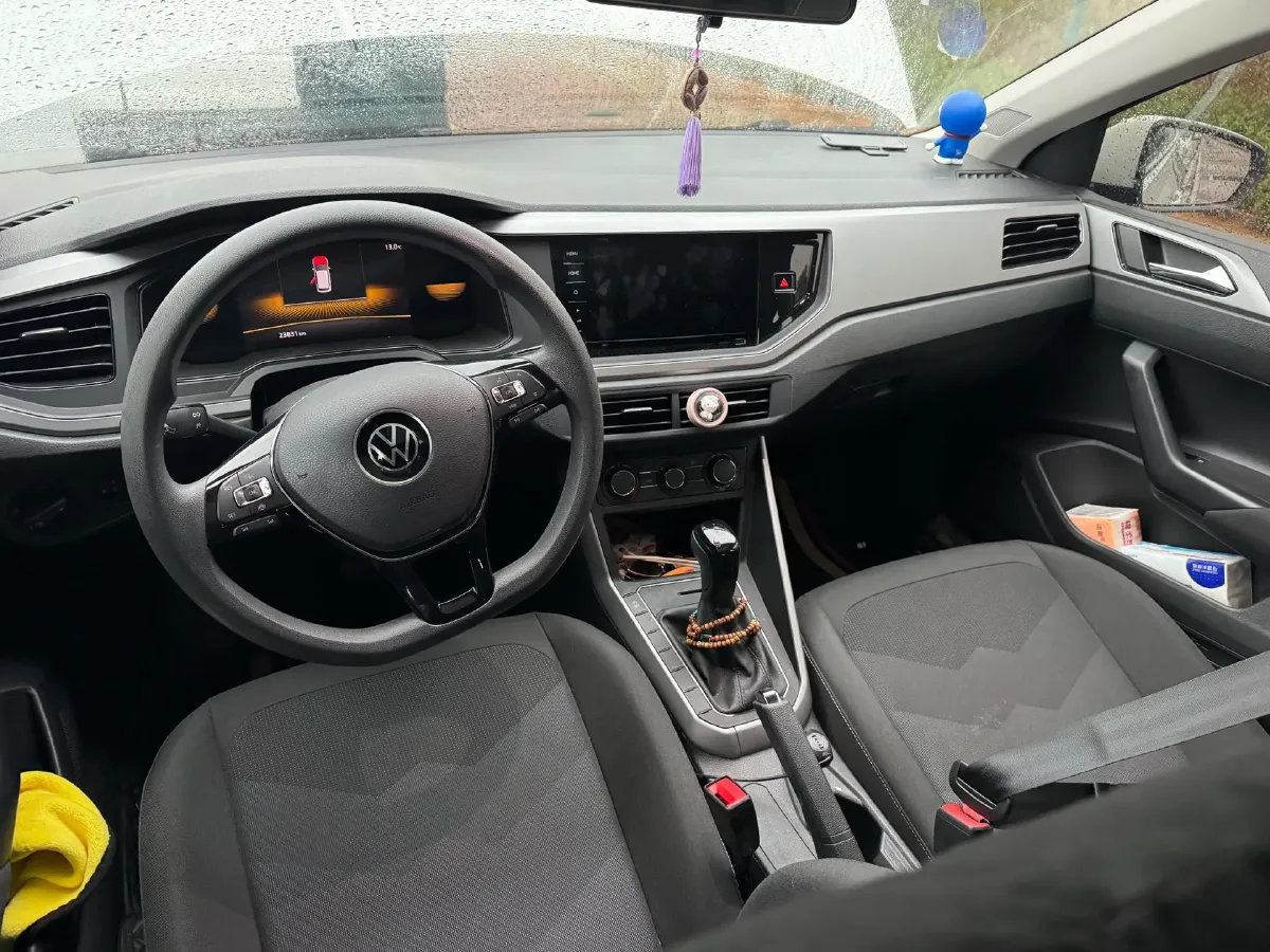 2023 Volkswagen Polo 1.5L 110HP L4 6AT,autocango,china used car exporter,china ev exporter,chinese used car exporter,chinese used ev exporter