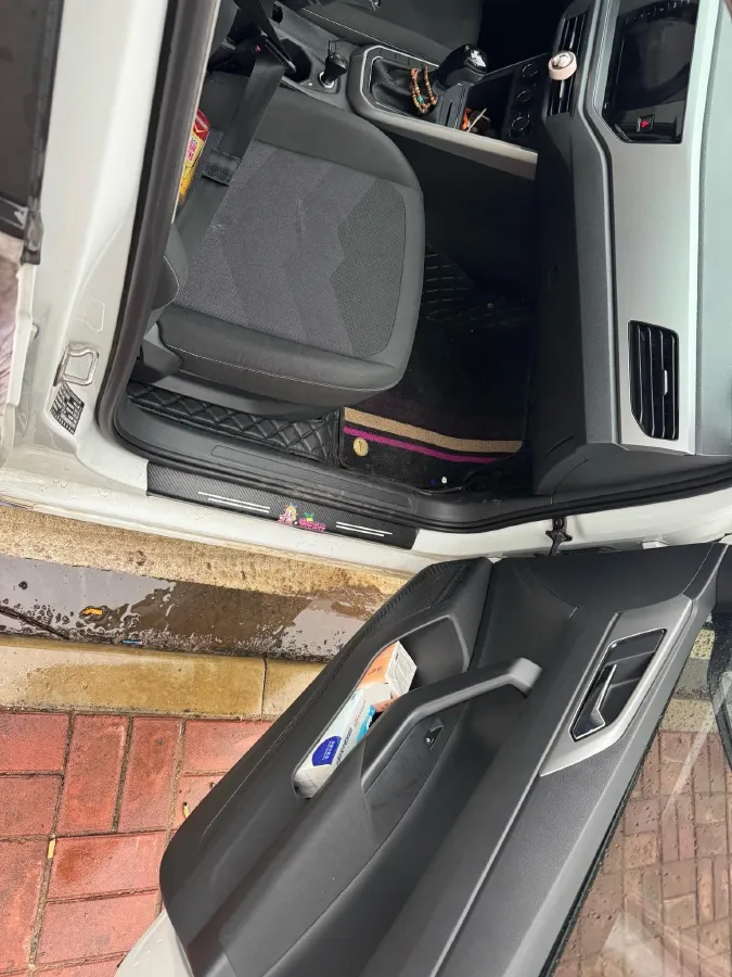 2023 Volkswagen Polo 1.5L 110HP L4 6AT,autocango,china used car exporter,china ev exporter,chinese used car exporter,chinese used ev exporter