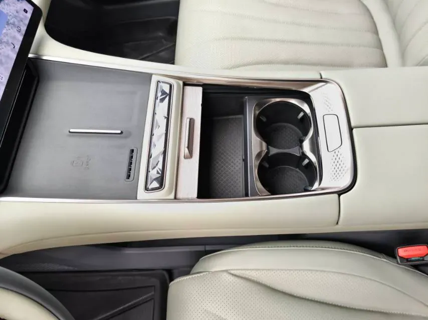 2024 Jaguar E-PACE 1.5T 200HP L3 8AT,autocango,china used car exporter,china ev exporter,chinese used car exporter,chinese used ev exporter