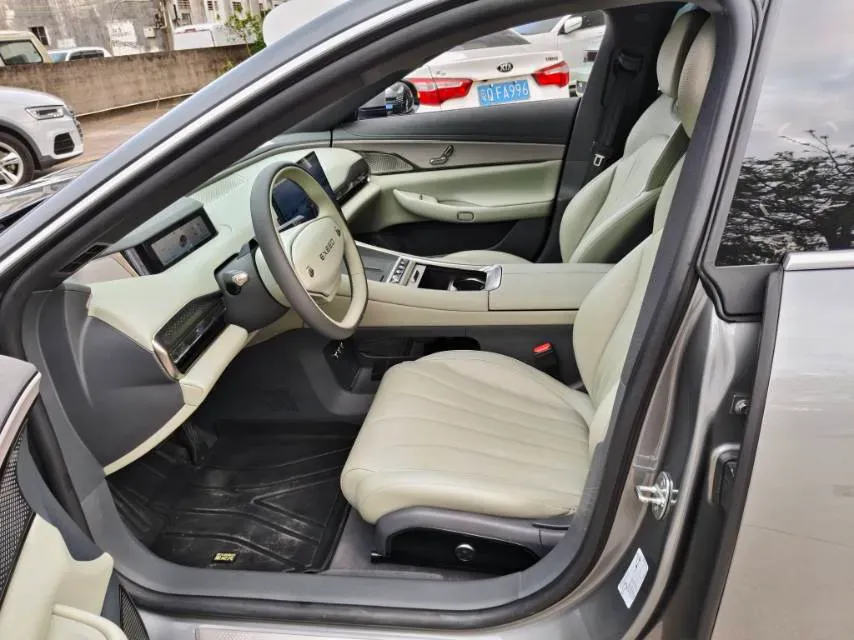 2024 Jaguar E-PACE 1.5T 200HP L3 8AT,autocango,china used car exporter,china ev exporter,chinese used car exporter,chinese used ev exporter