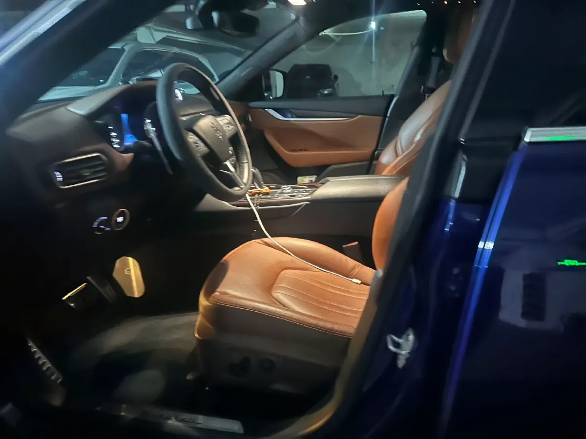 2019 Maserati Levante 3.0T 350HP V6 8AT,autocango,china used car exporter,china ev exporter,chinese used car exporter,chinese used ev exporter