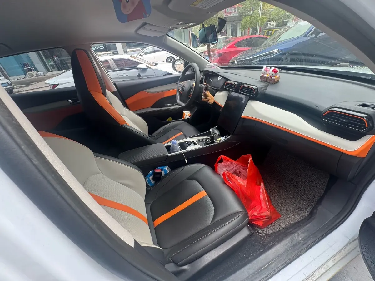 2023 DongFeng Aeolus YiXuan 1.5L 125HP L4 6DCT,autocango,china used car exporter,china ev exporter,chinese used car exporter,chinese used ev exporter