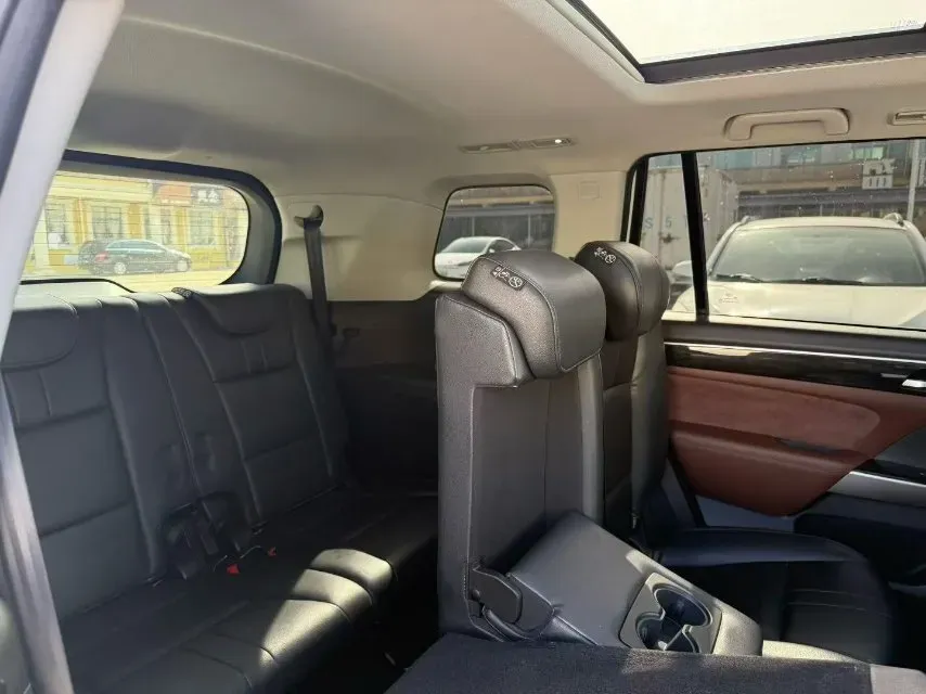 2017 GAC Trumpchi GS8 2.0T 201HP L4 6AT,autocango,china used car exporter,china ev exporter,chinese used car exporter,chinese used ev exporter