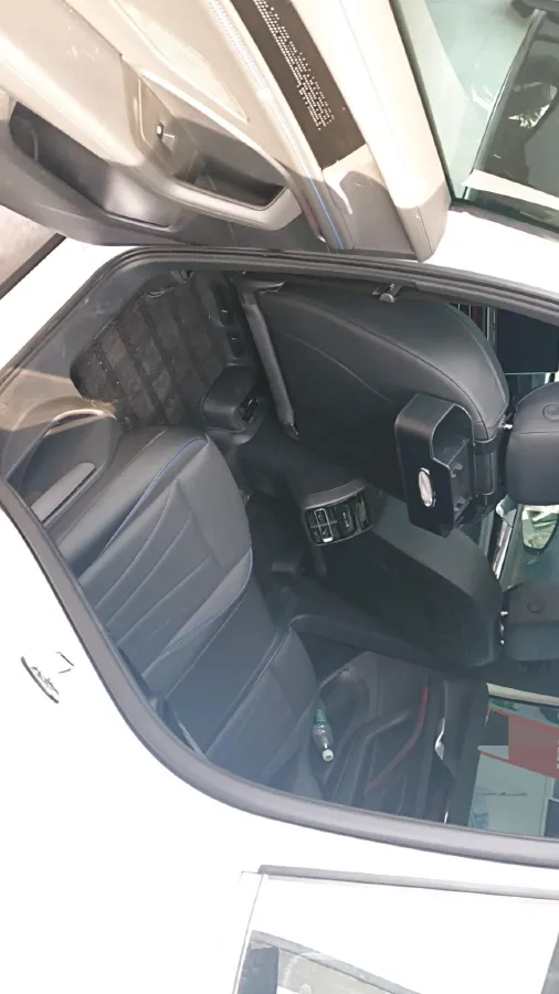 2024 Volkswagen Tiguan L 2.0T 186HP L4 7DCT,autocango,china used car exporter,china ev exporter,chinese used car exporter,chinese used ev exporter