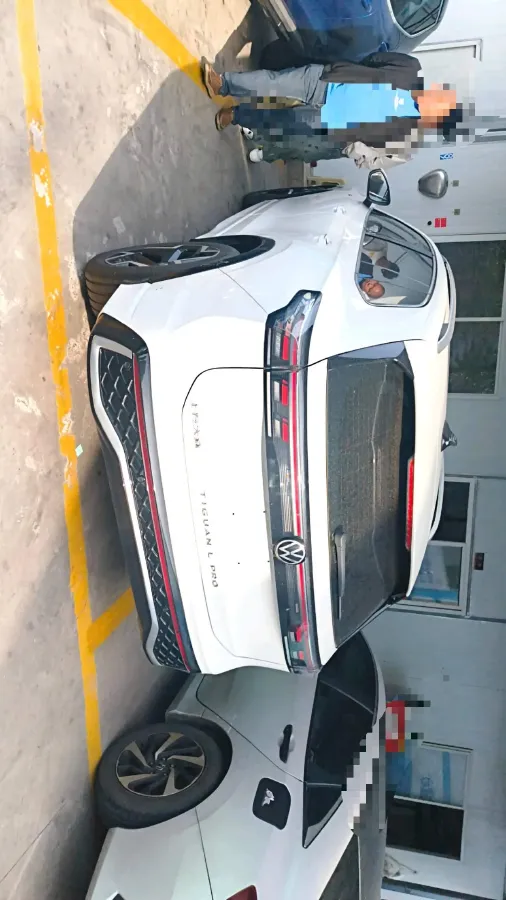 2024 Volkswagen Tiguan L 2.0T 186HP L4 7DCT,autocango,china used car exporter,china ev exporter,chinese used car exporter,chinese used ev exporter