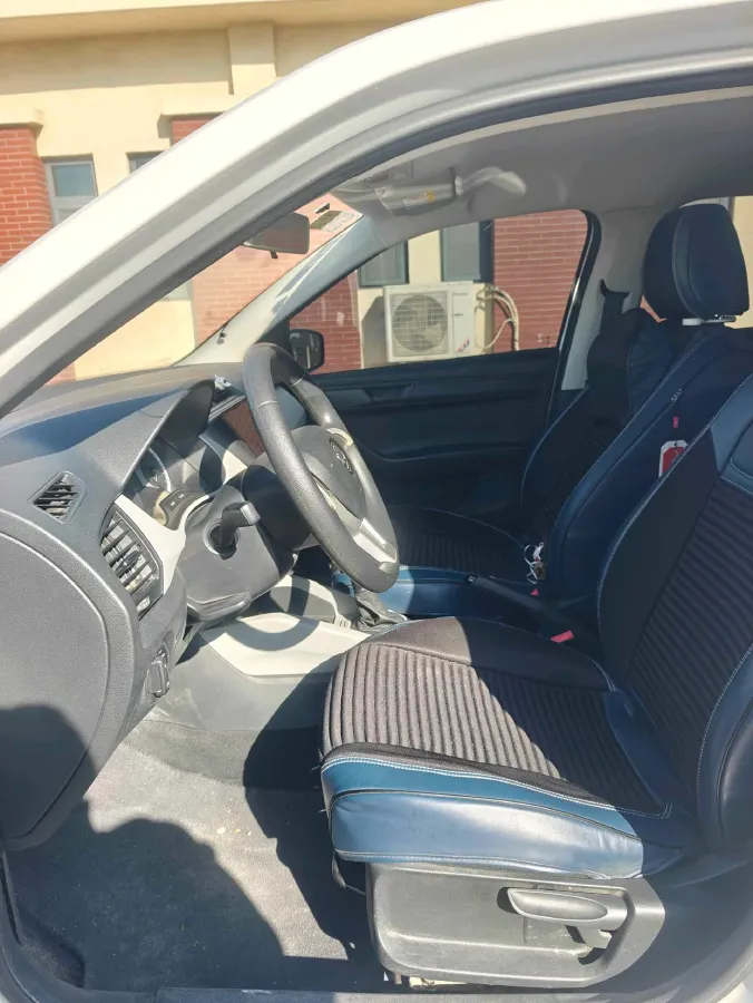 2017 Skoda Fabia 1.4L 90HP L4 6AT,autocango,china used car exporter,china ev exporter,chinese used car exporter,chinese used ev exporter