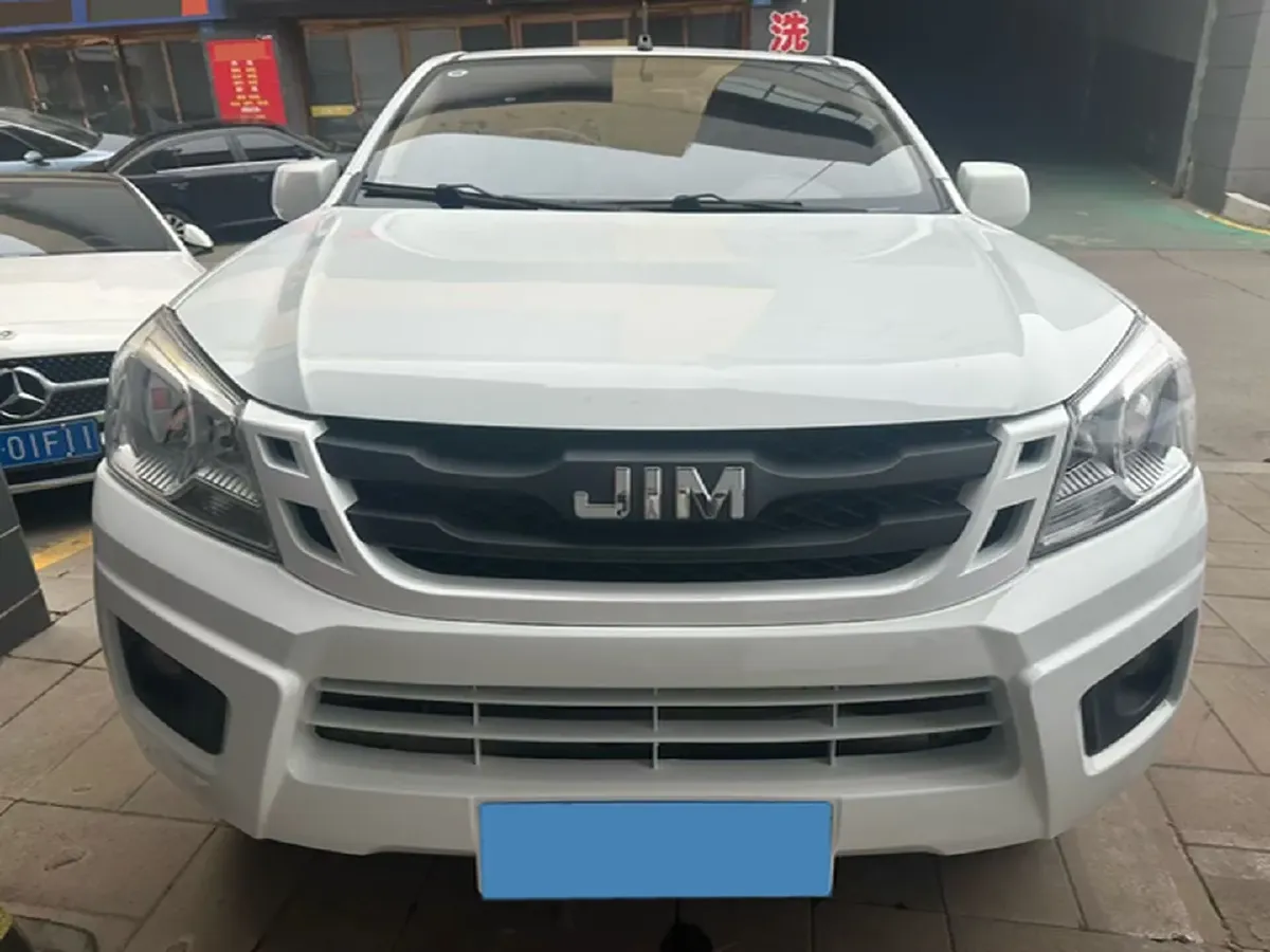 2020 Isuzu RE-MAX Jim 2.4T 211HP L4 5MT,autocango,china used car exporter,china ev exporter,chinese used car exporter,chinese used ev exporter