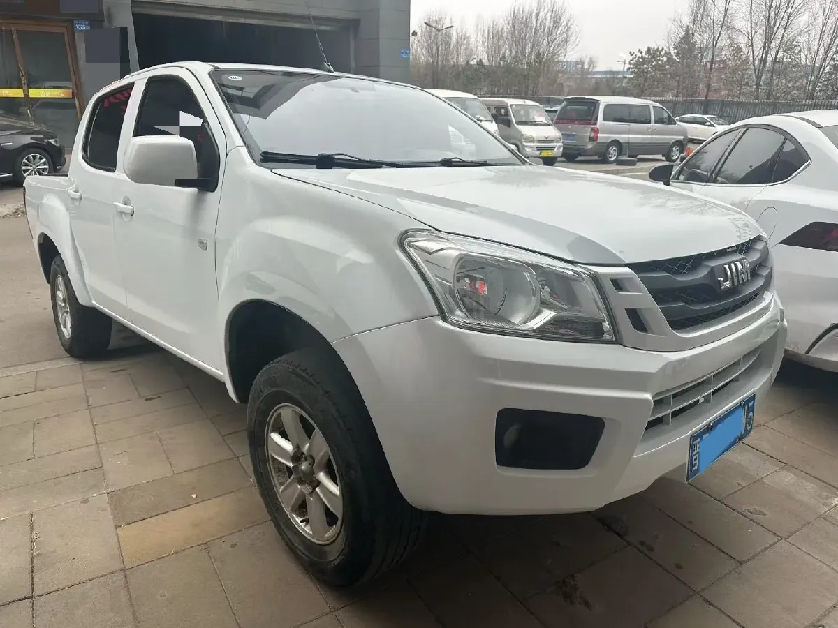 2020 Isuzu RE-MAX Jim 2.4T 211HP L4 5MT,autocango,china used car exporter,china ev exporter,chinese used car exporter,chinese used ev exporter