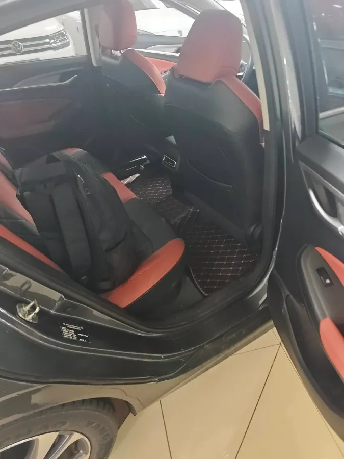 2018 BMW 5 Series 2.0T 184HP L4 8AT,autocango,china used car exporter,china ev exporter,chinese used car exporter,chinese used ev exporter