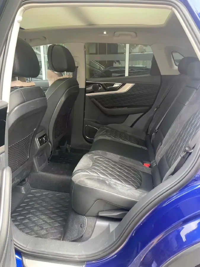 2019 HongQi HS5 2.0T 224HP L4 6AT,autocango,china used car exporter,china ev exporter,chinese used car exporter,chinese used ev exporter