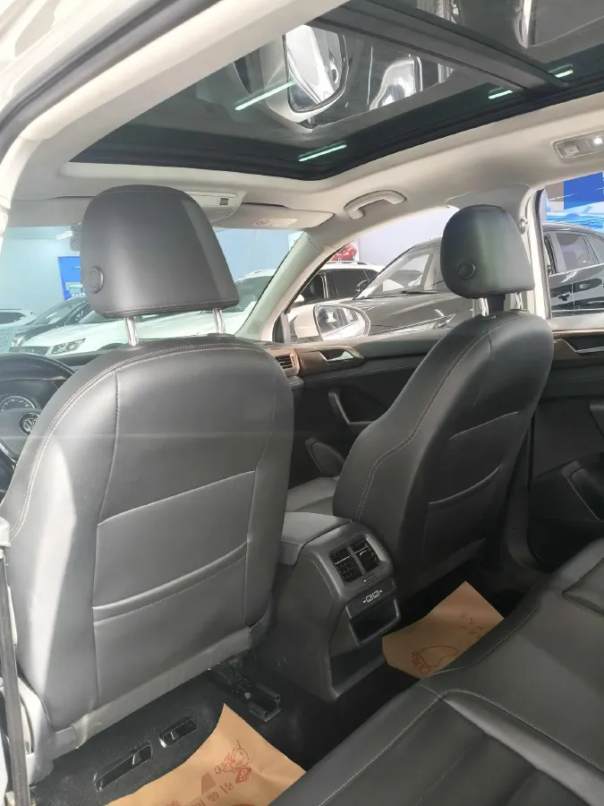 2019 MINI MINI 1.5T 102HP L3 7DCT,autocango,china used car exporter,china ev exporter,chinese used car exporter,chinese used ev exporter