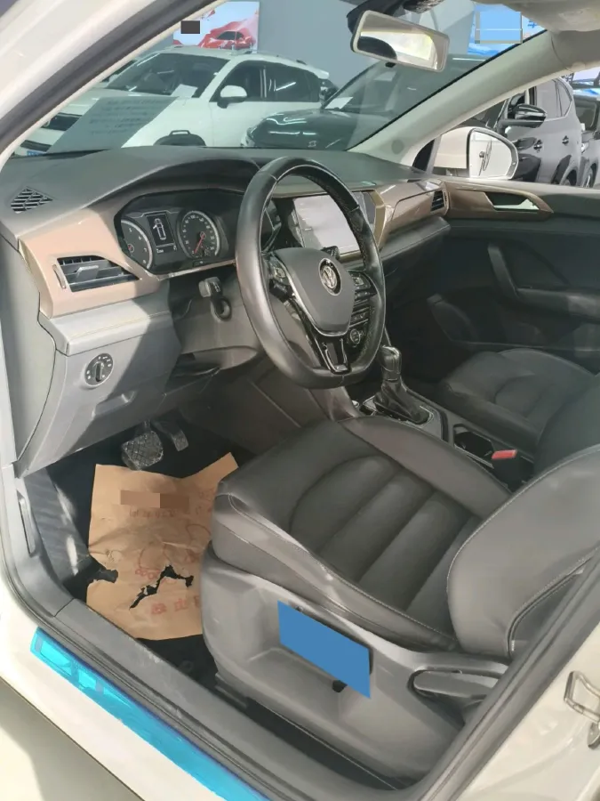 2019 MINI MINI 1.5T 102HP L3 7DCT,autocango,china used car exporter,china ev exporter,chinese used car exporter,chinese used ev exporter